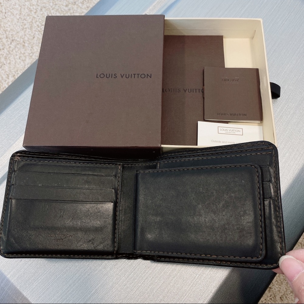 Authentic LV Leather Wallet - Picture 2 of 6